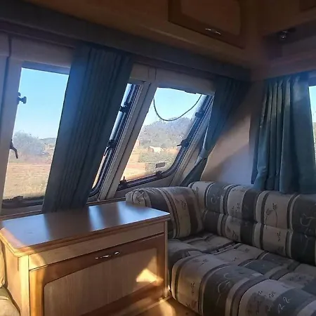 A Very Neat Caravan For 4 With Amenities And View Of The Horses Holiday home *