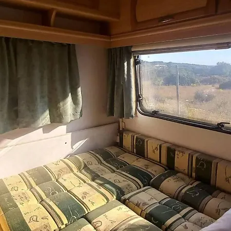 A Very Neat Caravan For 4 With Amenities And View Of The Horses Holiday home *
